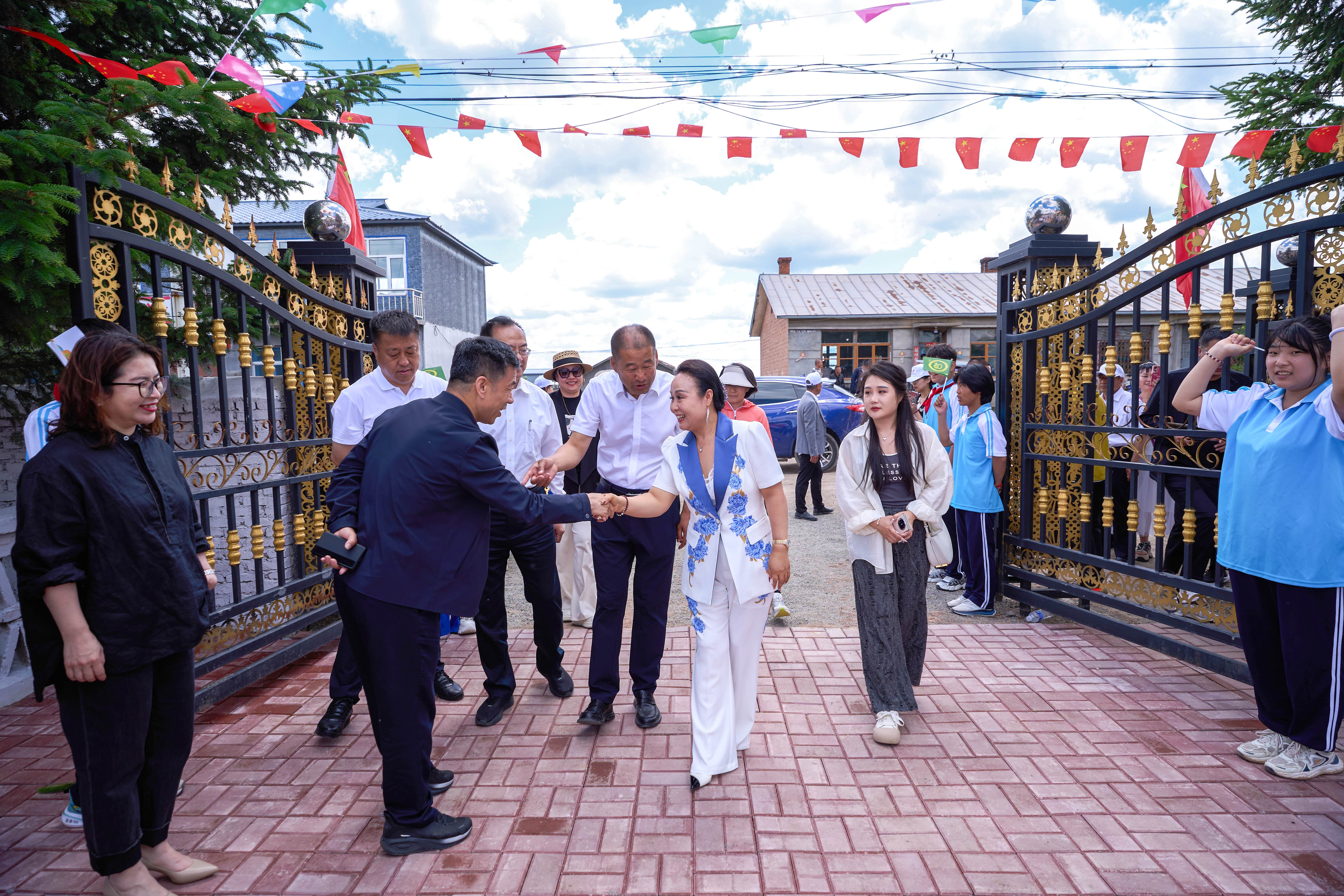 第254所 黑龙江巴彦县黑山镇民乐村九游官方网站侯玉霞学校